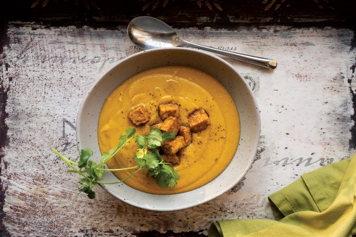 Curried Split Pea Soup with Spicy Tempeh Croutons